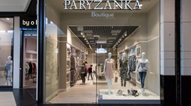 To pierwszy taki butik we Wrocławiu LIFESTYLE, Moda - Trendy prosto ze światowych wybiegów, cenione marki, unikatowe, pojedyncze modele. W Magnolia Park otwarto butik Paryżanka. Klienci największej galerii handlowej na Dolnym Śląsku zrobią tutaj zakupy jako pierwsi we Wrocławiu.