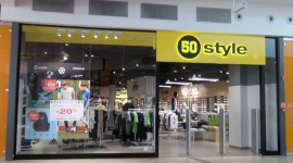 50 style kolejnym najemcą w Poznań City Center LIFESTYLE, Moda - Do grona najemców Poznań City Center dołączył nowy najemca - 50 style. Jest to pierwszy sklep tej marki w Poznaniu. Na 338 m kw., na poziomie 2 w głównej rotundzie, klienci znajdą sportowe obuwie i odzież, a wszystko to bez zbędnego uszczerbku dla portfela.